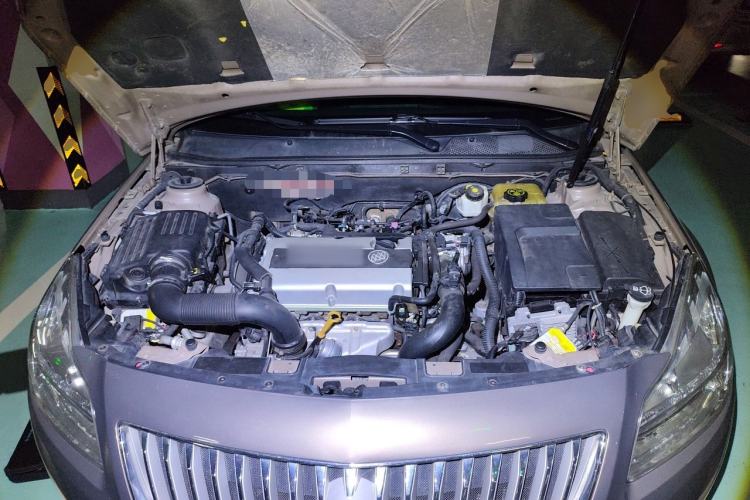 Used Buick Regal 2013 1.6T Automatic Elite Sport Edition Engine Bay