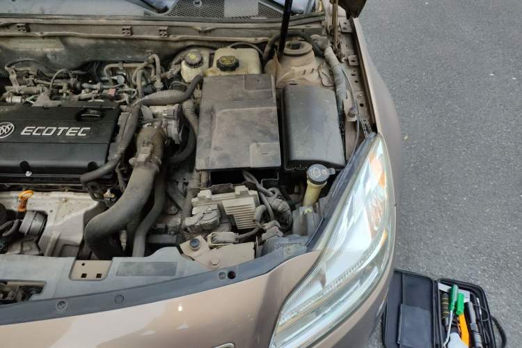 Used Buick Regal 2013 1.6T Automatic Elite Sport Edition Engine Bay Left