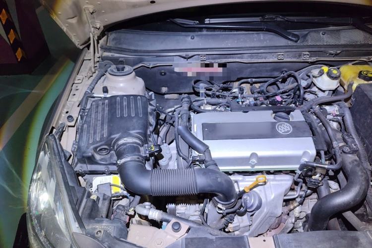 Used Buick Regal 2013 1.6T Automatic Elite Sport Edition Engine Bay Right
