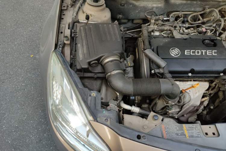 Used Buick Regal 2013 1.6T Automatic Elite Sport Edition Engine Bay Right
