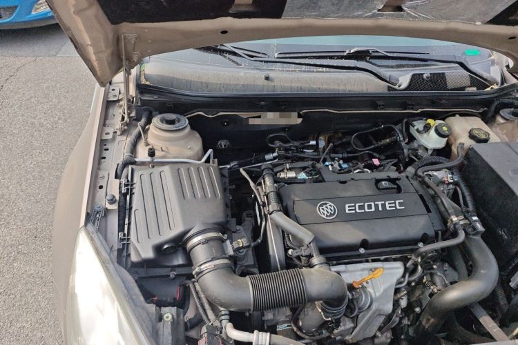 Used Buick Regal 2013 1.6T Automatic Elite Sport Edition Engine Bay Right