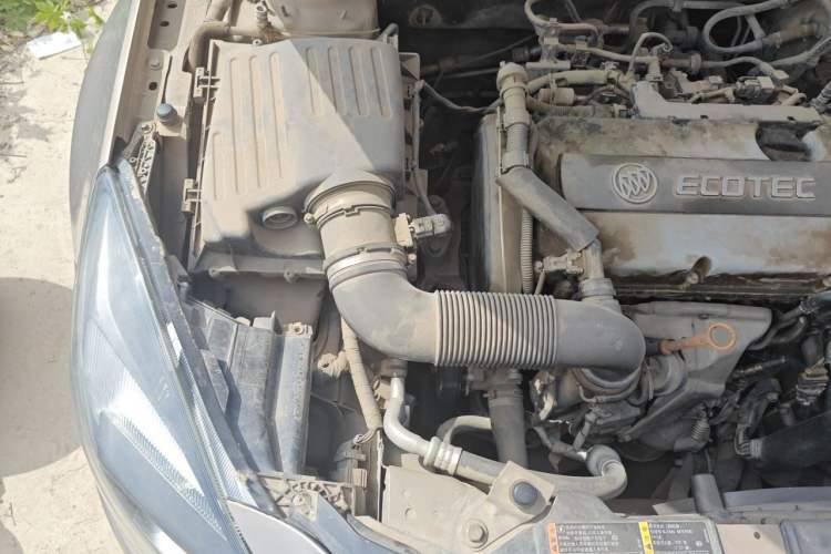 Used Buick Regal 2013 1.6T Automatic Elite Sport Edition Engine Bay Right