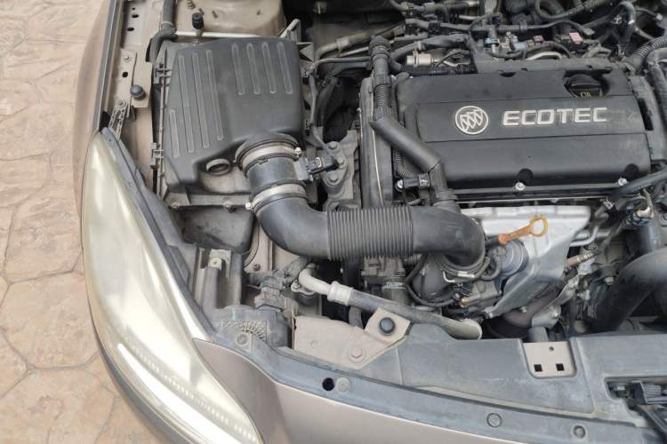 Used Buick Regal 2013 1.6T Automatic Elite Sport Edition Engine Bay Right