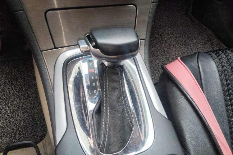 Used Buick Regal 2013 1.6T Automatic Elite Sport Edition Gear Lever