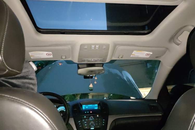 Used Buick Regal 2013 1.6T Automatic Elite Sport Edition Headliner