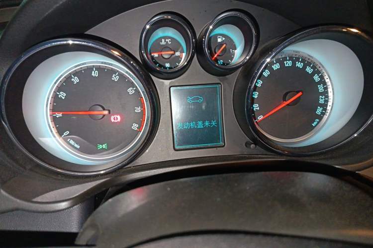 Used Buick Regal 2013 1.6T Automatic Elite Sport Edition Instrument Cluster