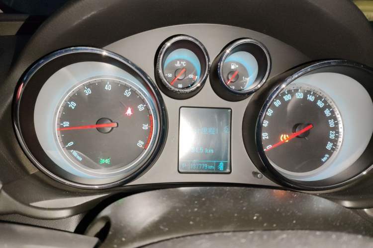 Used Buick Regal 2013 1.6T Automatic Elite Sport Edition Instrument Cluster