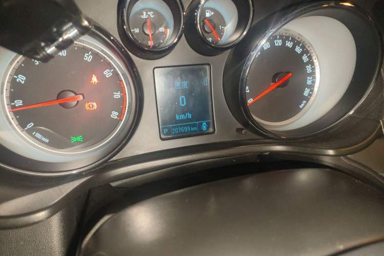 Used Buick Regal 2013 GS 2.0T Grand Sport Edition Odometer Close Up