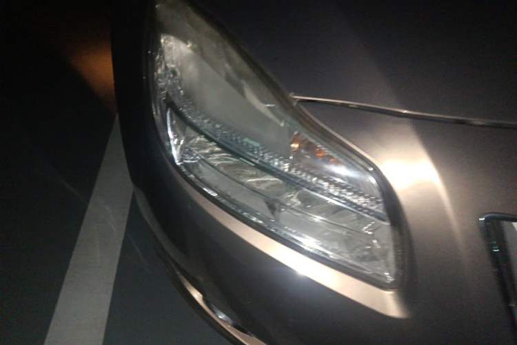 Used Buick Regal 2013 1.6T Automatic Elite Sport Edition Right Front Headlight