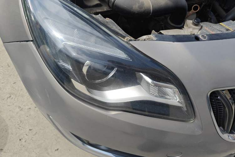 Used Buick Regal 2013 1.6T Automatic Elite Sport Edition Right Front Headlight