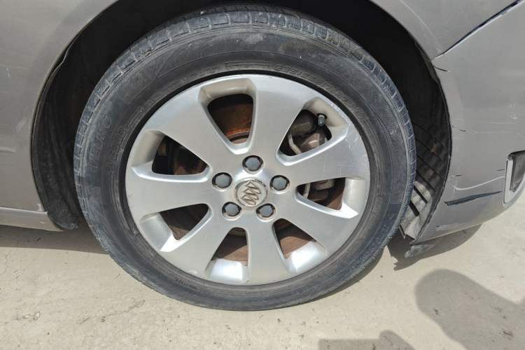 Used Buick Regal 2013 1.6T Automatic Elite Sport Edition Right Front Wheel Hub