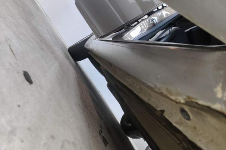 Used Buick Regal 2013 1.6T Automatic Elite Sport Edition Right Side Sill