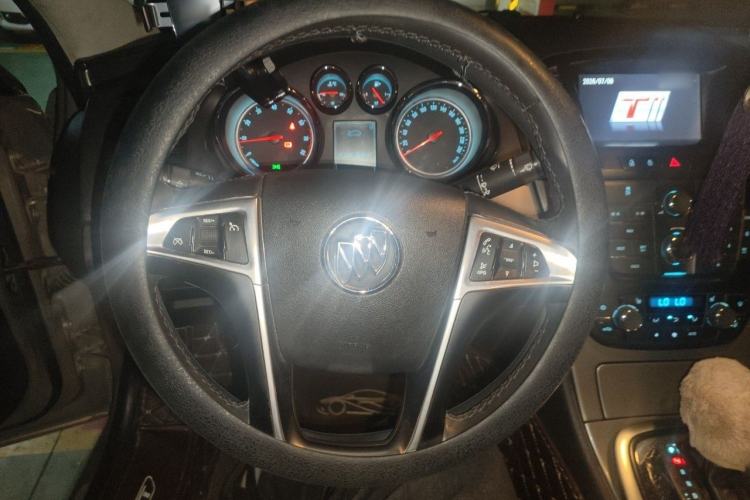 Used Buick Regal 2013 GS 2.0T Grand Sport Edition Steering Wheel