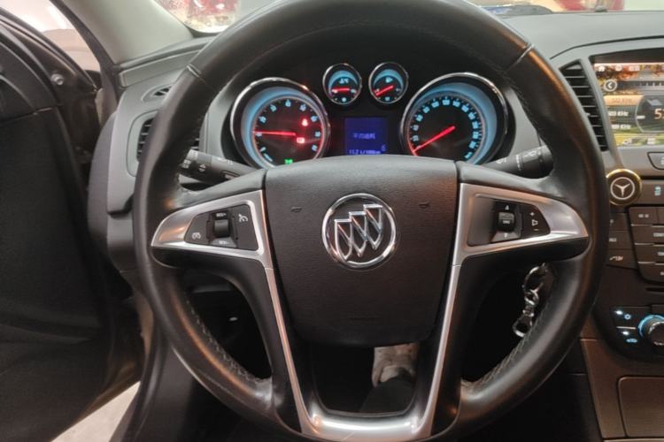 Used Buick Regal 2013 1.6T Automatic Elite Sport Edition Steering Wheel