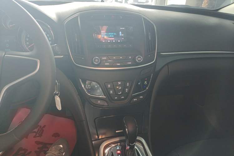 Used Buick Regal 2014 1.6T Fashionable Tech Edition Audio And AC Panel