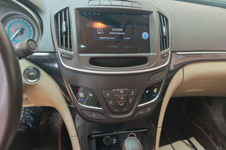 Used Buick Regal 2014 2.0L Elite Fashion Edition Audio And AC Panel