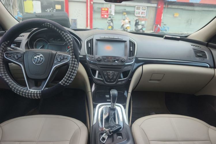 Used Buick Regal 2014 2.0L Elite Fashion Edition Center Console