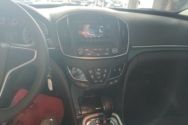 Used Buick Regal 2014 1.6T Fashionable Tech Edition Center Console
