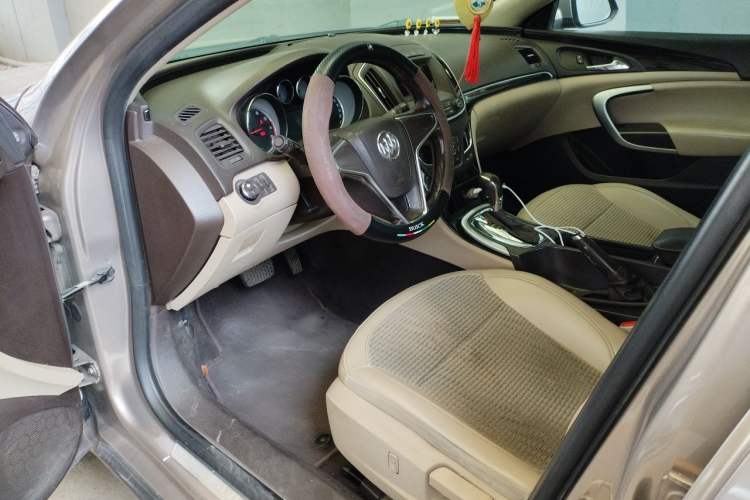 Used Buick Regal 2014 2.0L Leading Fashion Edition Driver Seat