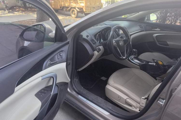 Used Buick Regal 2014 2.0L Leading Fashion Edition Driver Seat