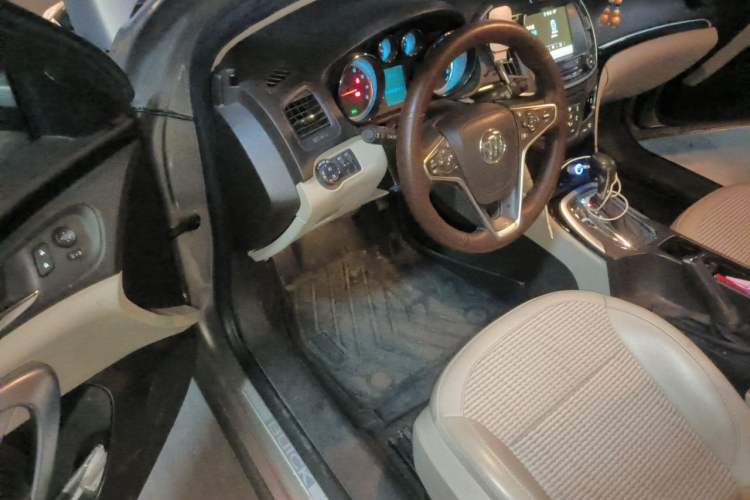 Used Buick Regal 2014 2.0L Elite Fashion Edition Driver Seat