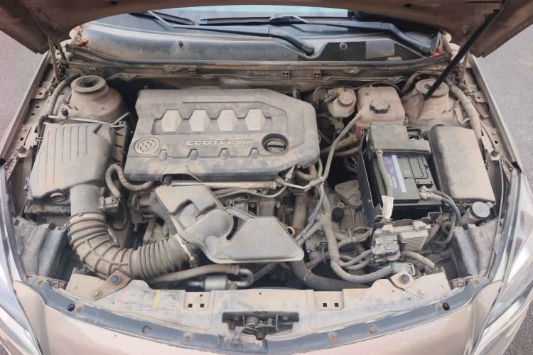Used Buick Regal 2014 2.0L Elite Fashion Edition Engine Bay