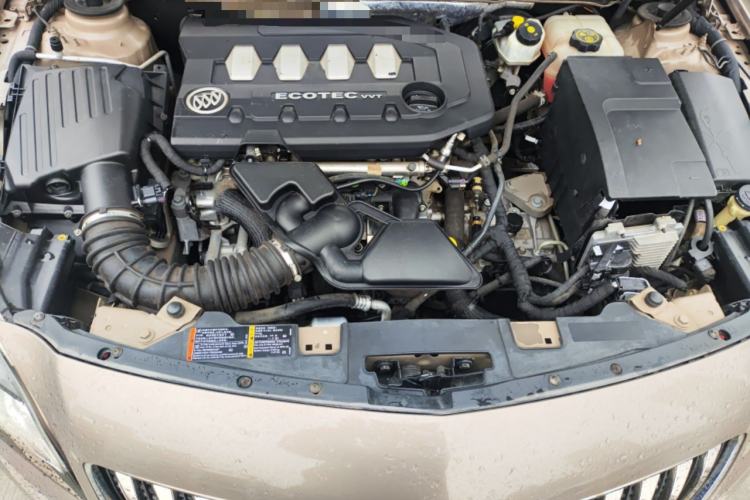 Used Buick Regal 2014 2.0L Leading Fashion Edition Engine Bay