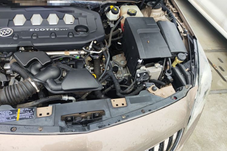Used Buick Regal 2014 2.0L Leading Fashion Edition Engine Bay Left