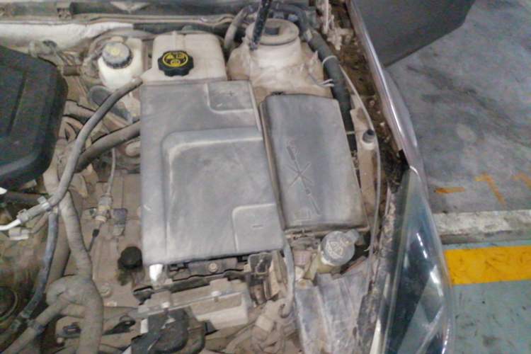 Used Buick Regal 2014 2.0L Leading Fashion Edition Engine Bay Left
