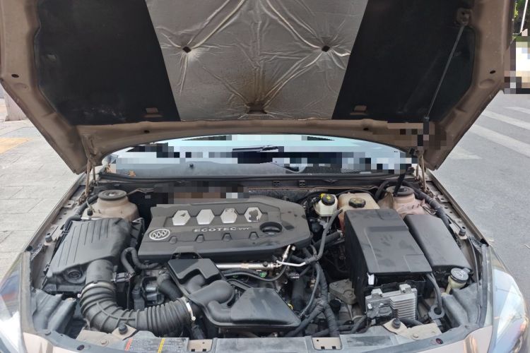 Used Buick Regal 2014 2.0L Elite Fashion Edition Engine Bay