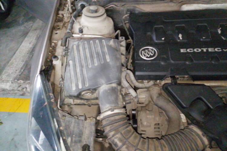 Used Buick Regal 2014 2.0L Leading Fashion Edition Engine Bay Right