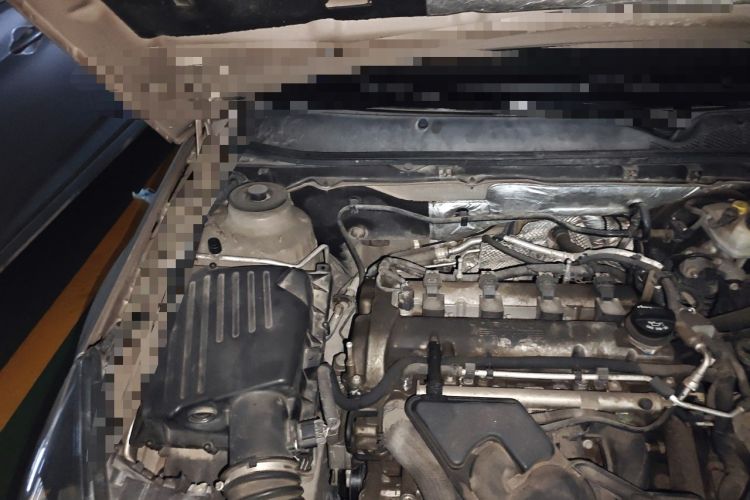 Used Buick Regal 2014 2.0L Leading Fashion Edition Engine Bay Right