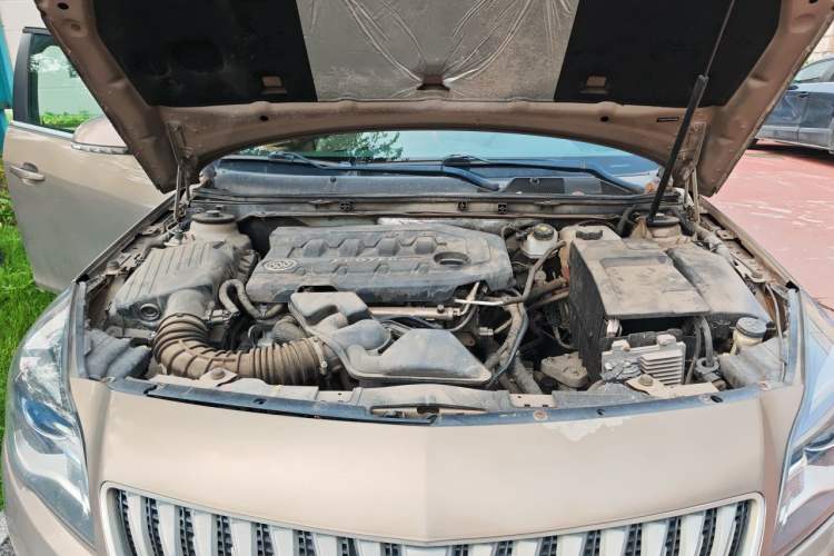 Used Buick Regal 2014 2.0L Leading Fashion Edition Engine Bay