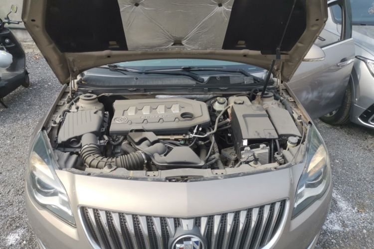 Used Buick Regal 2014 2.0L Elite Fashion Edition Engine Bay