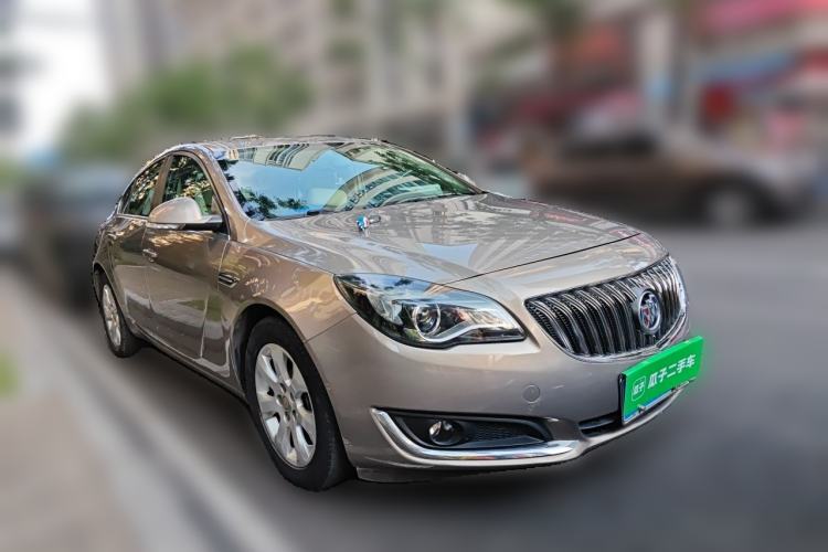 Used Buick Regal 2014 2.0L Leading Fashion Edition Front Right 45 Deg