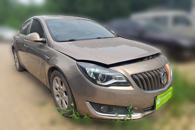 Used Buick Regal 2014 2.0L Leading Fashion Edition Front Right 45 Deg