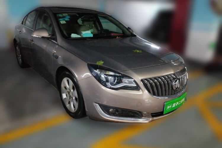 Used Buick Regal 2014 2.0L Leading Fashion Edition Front Right 45 Deg