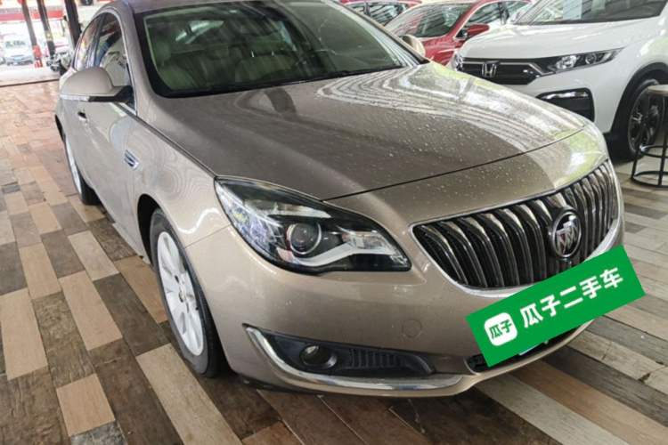 Used Buick Regal 2014 2.0L Elite Fashion Edition Front Right 45 Deg
