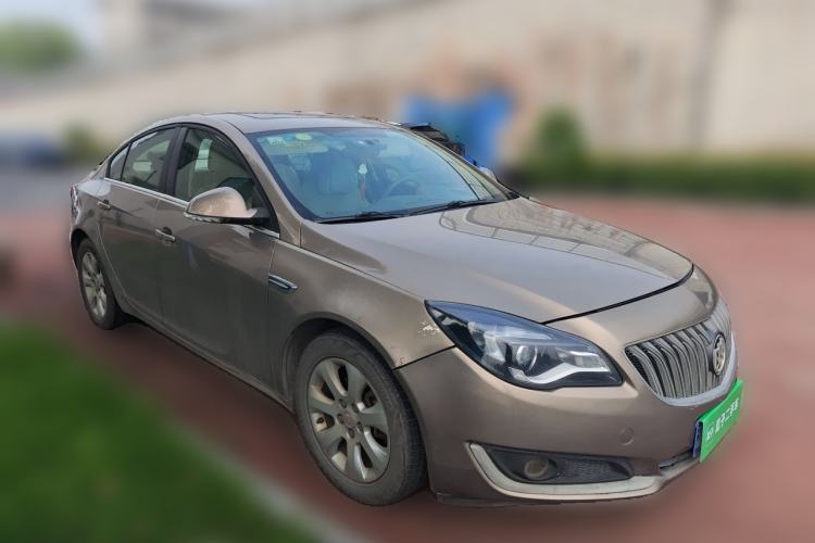 Used Buick Regal 2014 2.0L Leading Fashion Edition Front Right 45 Deg