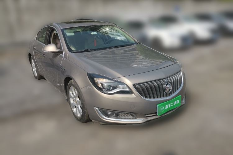 Used Buick Regal 2014 2.0L Elite Fashion Edition Front Right 45 Deg