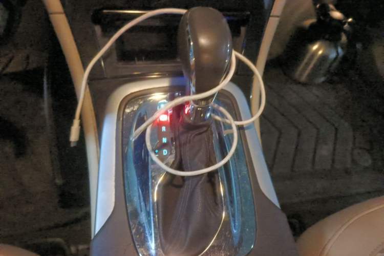 Used Buick Regal 2014 2.0L Elite Fashion Edition Gear Lever