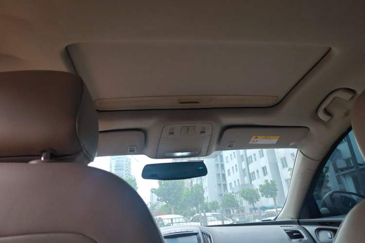 Used Buick Regal 2014 2.0L Leading Fashion Edition Headliner