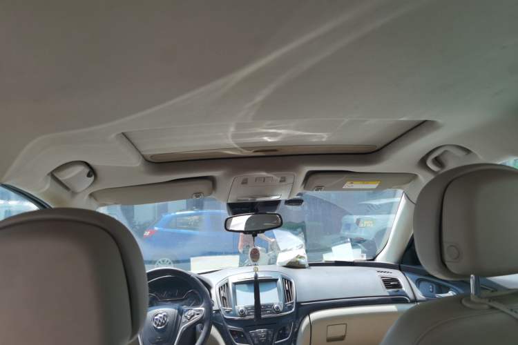 Used Buick Regal 2014 2.0L Elite Fashion Edition Headliner