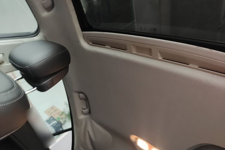 Used Buick Regal 2014 1.6T Fashionable Tech Edition Headliner