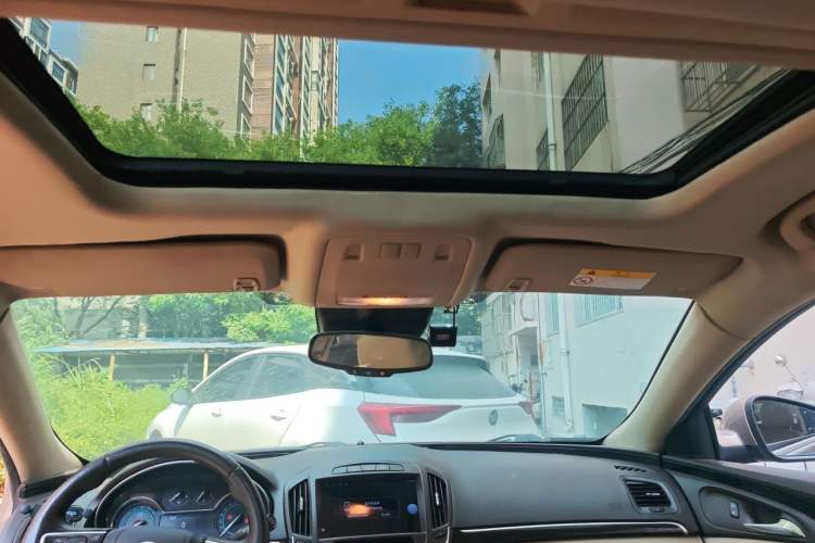 Used Buick Regal 2014 2.0L Elite Fashion Edition Headliner