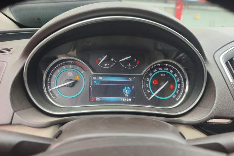 Used Buick Regal 2014 2.0L Elite Fashion Edition Instrument Cluster