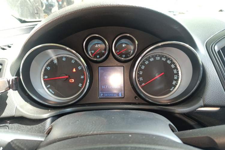 Used Buick Regal 2014 1.6T Fashionable Tech Edition Instrument Cluster
