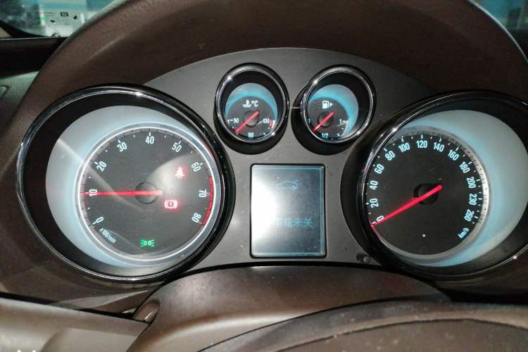 Used Buick Regal 2014 2.0L Leading Fashion Edition Instrument Cluster