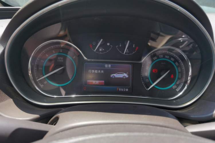 Used Buick Regal 2014 2.0L Elite Fashion Edition Instrument Cluster