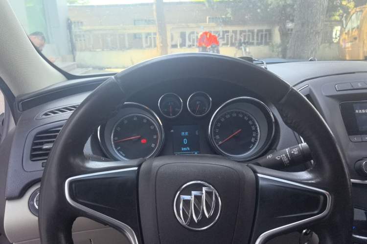 Used Buick Regal 2014 2.0L Leading Fashion Edition Instrument Cluster